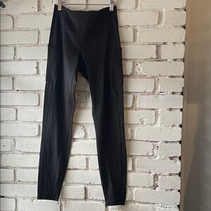 Black High-Waisted Leggings lululemon side pocket